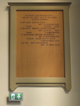 901768 Afbeelding van een bord met de naamlijst van de predikanten die de Nederlands Hervormde Gemeente in De Meern ...